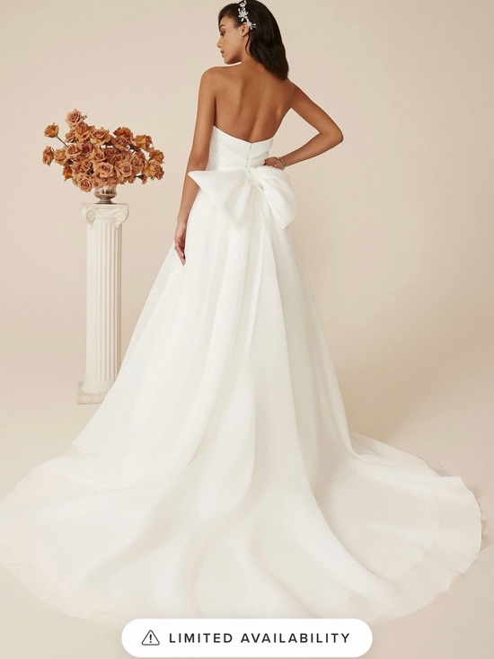 Justin Alexander Dresses & Skirts - Strapless White Wedding Gown with Dramatic Back Bow